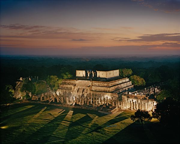 photo © Simon Norfolk